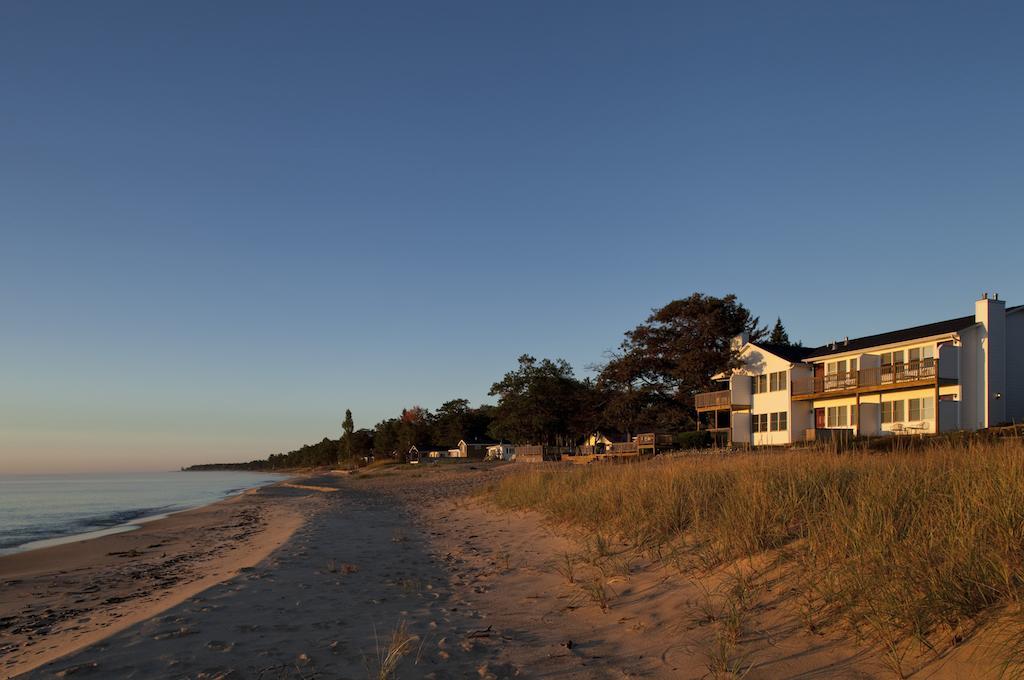 Huron House Oscoda Exterior photo